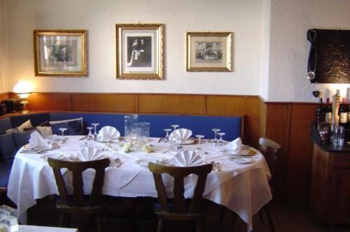 Hotel & Restaurant Raisch Steinwenden エクステリア 写真